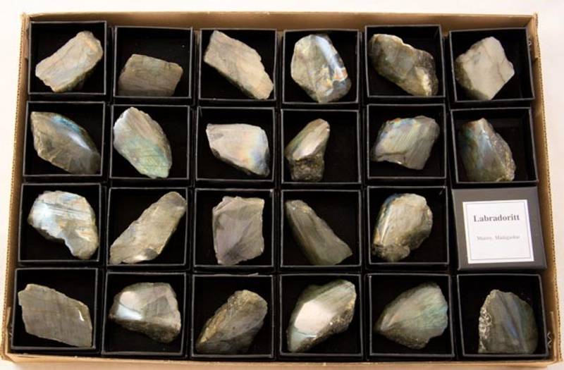 labradoritt - labradorite i eske 60x60mm