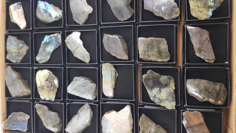 labradoritt - labradorite i eske 60x60mm