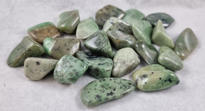 Hovedbilde grossular tromlet krystall L